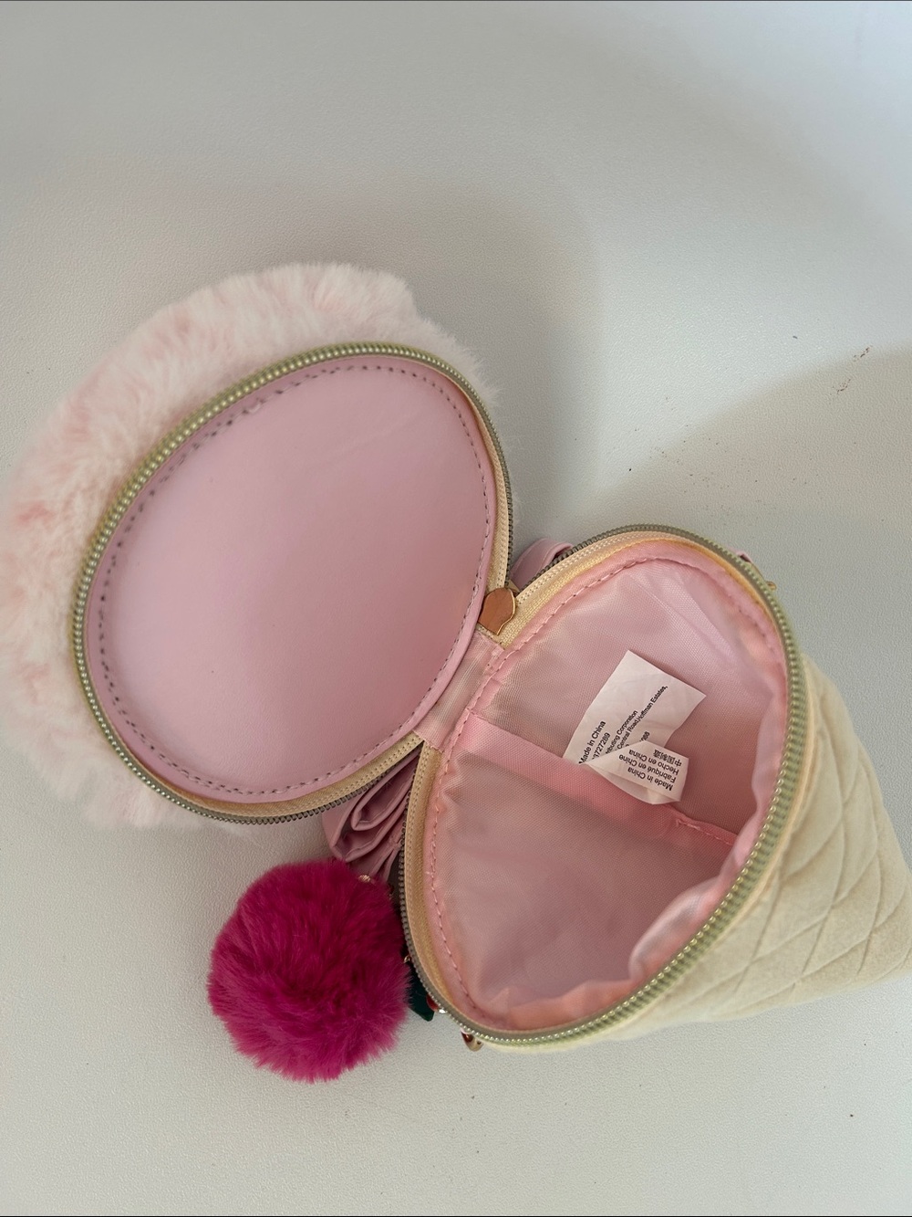 🍦Plush Ice Cream Crossbody Bag 💕 Pink & Beige - Picture 3 of 3